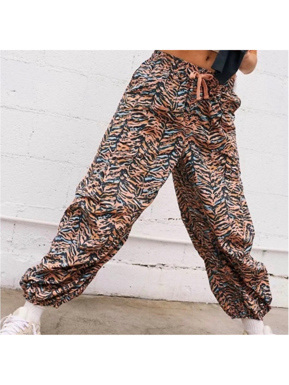 Women's Free People Joggers Size S Orange Black Tiger Print Pants - Picture 2 of 3